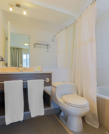 Bathroom 4, Geotel Calama, El Loa