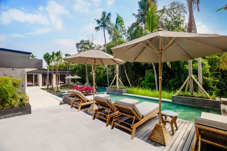 Swimming Pool 4