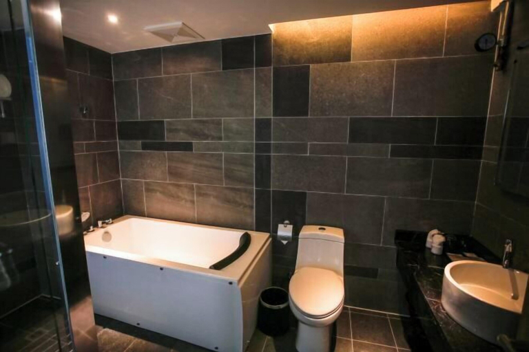 Bathroom 4, Metropolis Hotel (Sanya Bay Coconut Dream Corridor), Sanya