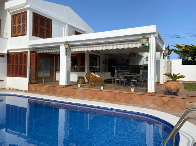Others 3, Villa Garrido, Baleares
