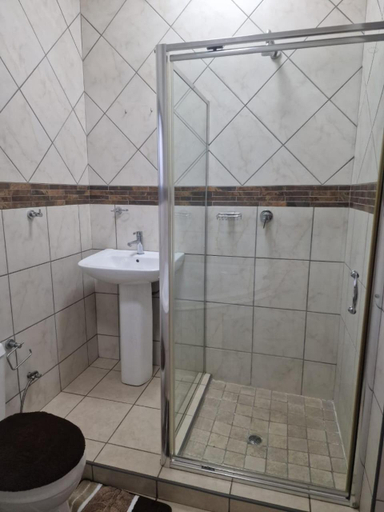 Others 5, Pinto City Motel, Ekurhuleni
