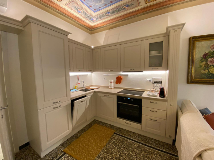 Others 4, Suites 5 Stelle nel Borgo di Varazze, Savona