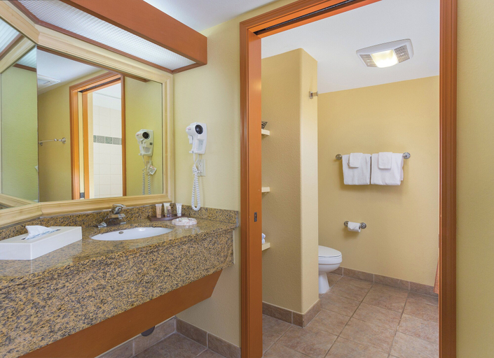 Bathroom 3, Kauai Coast at the Beachboy, Kauai