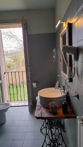 Bathroom 2, B & B Casolara, Reggio Nell'Emilia