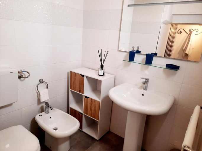 Bathroom 4, B&b la vecchia corte, Lecce