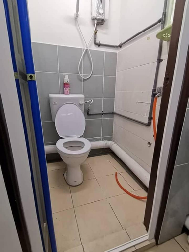 Bathroom 3, Sri Rampai Metropolitan Hostel, Kuala Lumpur