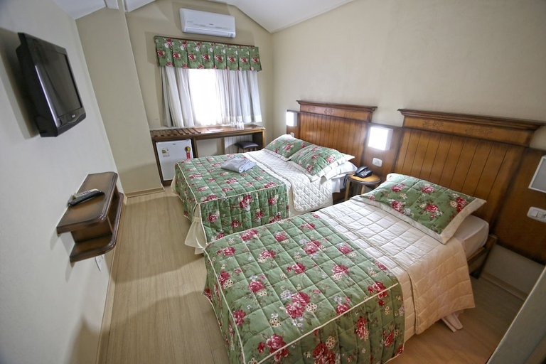 Bedroom 2, Life Portal Hotel, Gramado