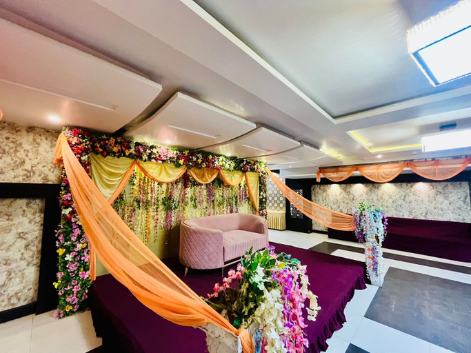 Others 5, Hotel Satyam Inn, Pratapgarh