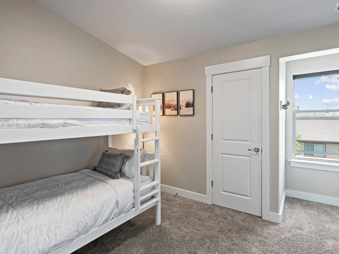 Bedroom 23