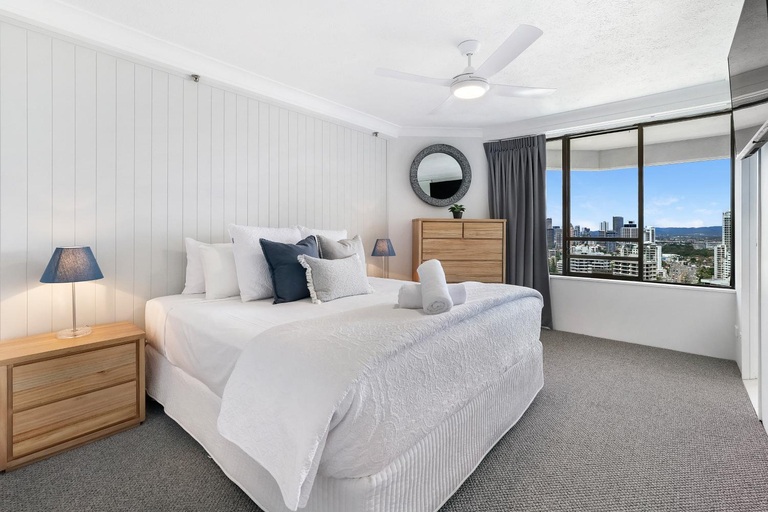 Bedroom 3, Surfers Century Oceanside Hotel, Gold Coast
