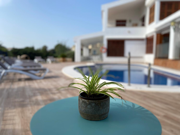 Others 2, Villa Garrido, Baleares