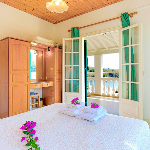 Room 2, Renoula Saint Stephanos, Ionian Islands