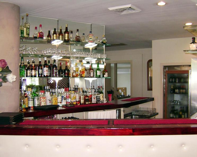 Food & Drinks 3, River Park Motor Inn, Richmond Valley - Casino