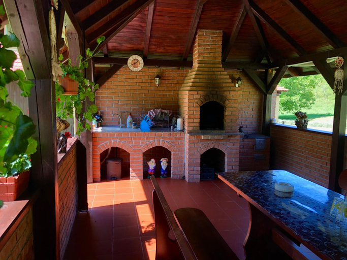 Sport & Beauty, Casa Antonia, Pietroasa