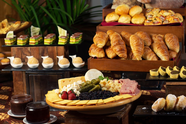 Food & Drinks 30