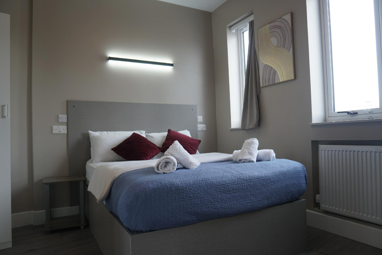 Bedroom 2, Paragraph Palmers Green - Tottenham Stadium, London