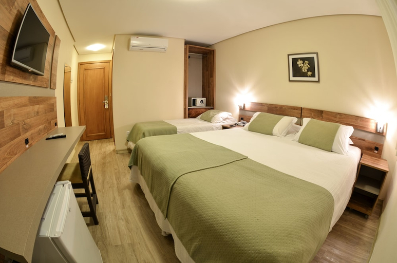 Bedroom 2, Hotel Renascenca, Gramado