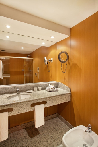 Bathroom 4, Windsor Plaza Copacabana, Rio de Janeiro