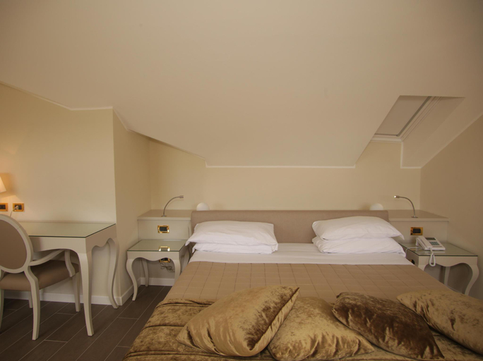 Bedroom 26