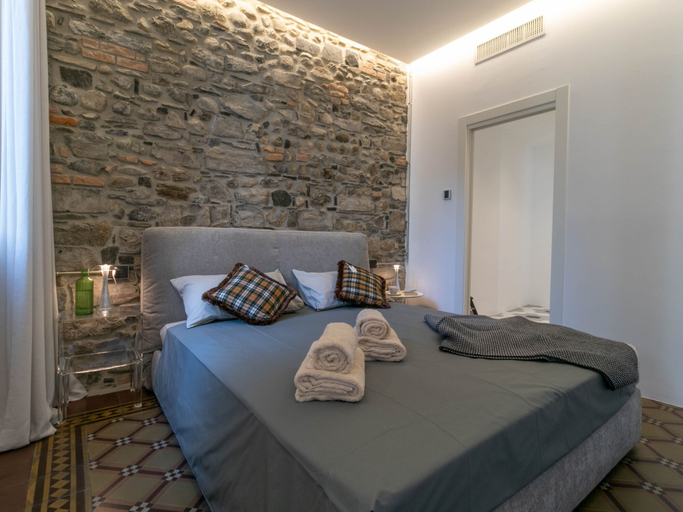 Room 5, Casa Posta in Como With 1 Bedrooms and 1 Bathrooms, Como