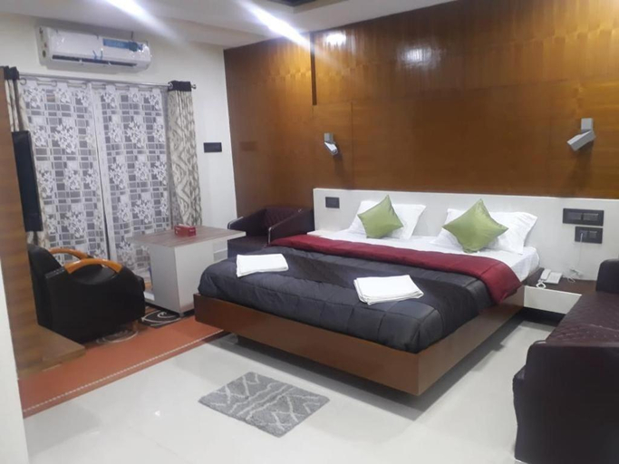 Bedroom 2, Hotel Grand Meridian, Vellore