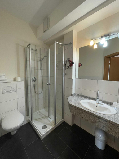 Others 3, Hotel zur Mosel, Bernkastel-Wittlich