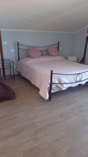 Bedroom 2, Mansarda a Noli, Savona