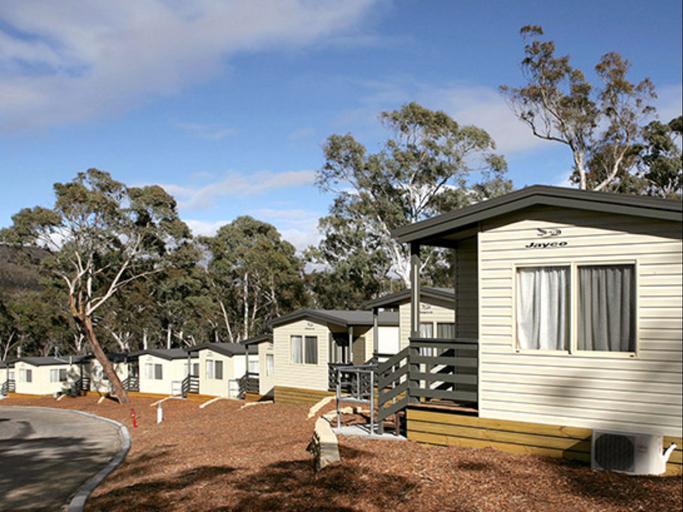 Exterior 14