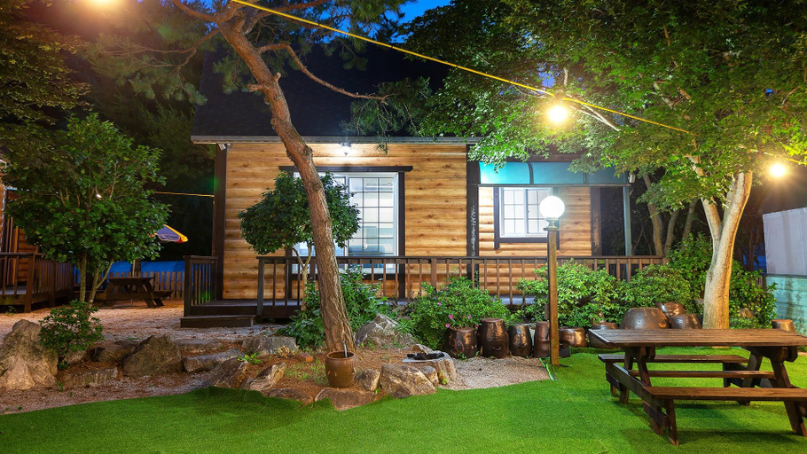 Others 4, Anmyeondo Hosuwa Bada Pension, Taean
