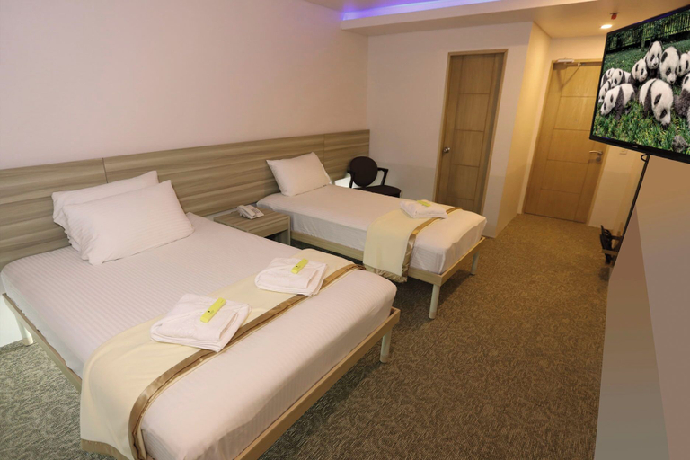 Bedroom 5, 1010 Hotel, Muntinlupa