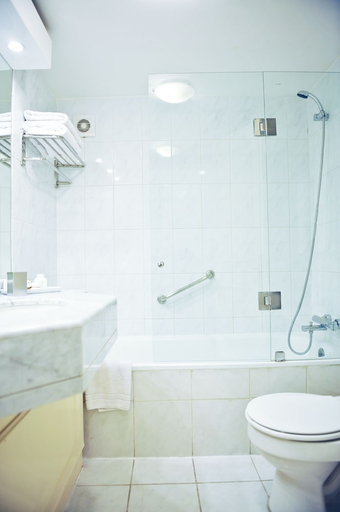 Bathroom 5, MR. Hotel (Ex Hotel Neruda), Santiago