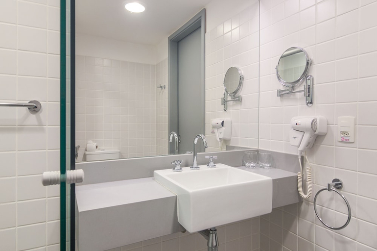 Bathroom 2, Socialtel Rio Lapa, Rio de Janeiro