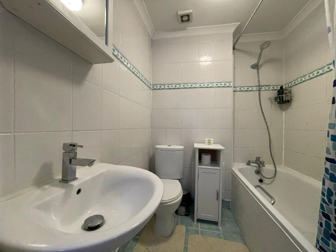 Others 4, The Islington Hub Apartment, London