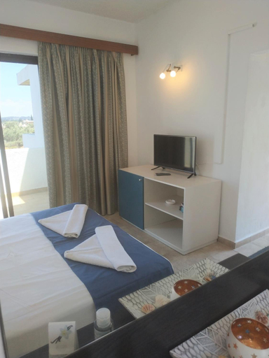Bedroom 2, Hotel Narkissos, South Aegean