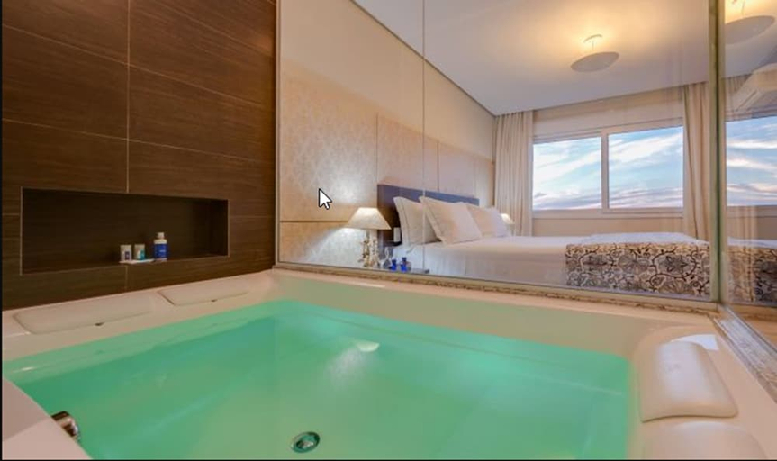 Bathroom 4, Blue Tree Millenium Porto Alegre, Porto Alegre