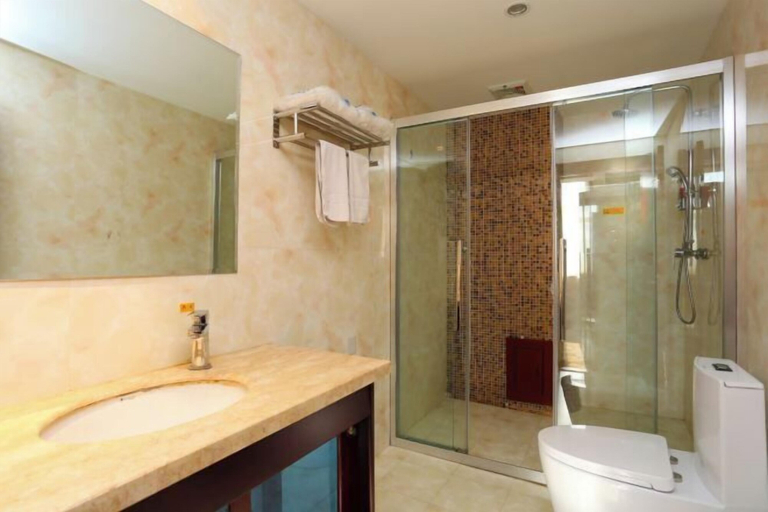 Bathroom 4, Huifong International Hotel, Yanbian Korean