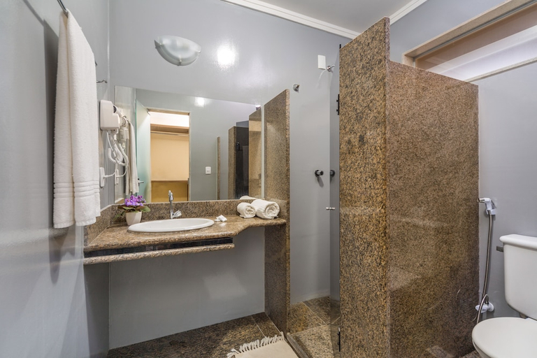 Bathroom 4, Floral Inn Family Hotel, Porto Seguro