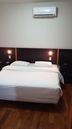 Bedroom 2, Lavras Apart Hotel, Lavras