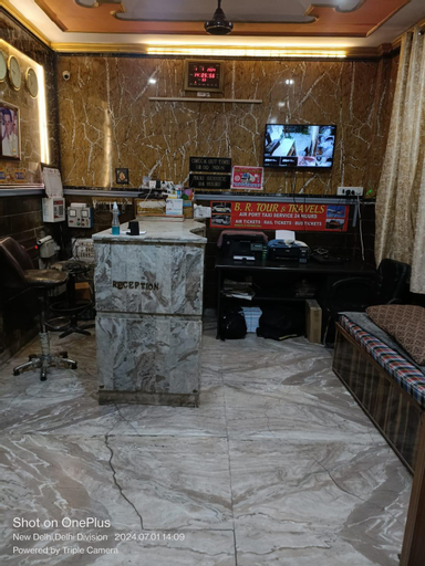 Others 5, Hotel Mother Palace, West