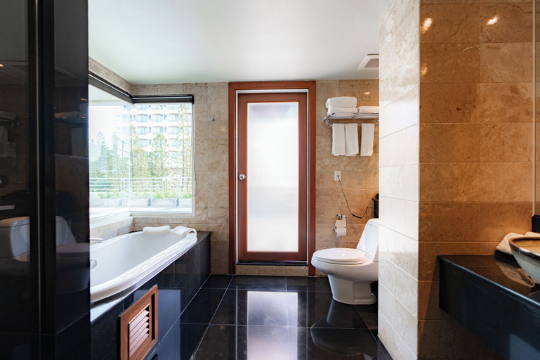 Bathroom 24