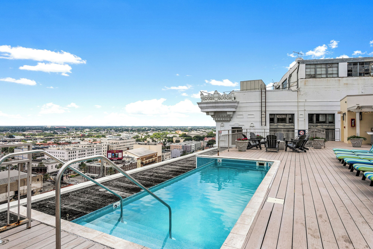 Sport & Beauty 2, Spacious Modern Condos near French Quarter, Orleans