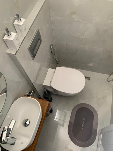 Bathroom 3, Kekezis Apartments, Sarandës