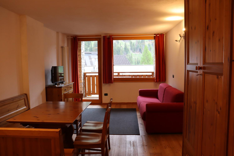 Others 2, Residence Regina delle Alpi, Sondrio