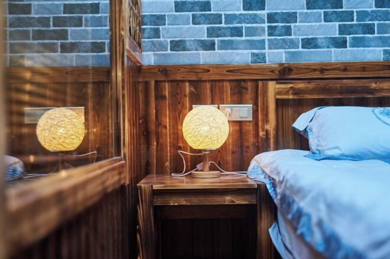 Bedroom 3, Linxi Xiaoyin Homestay, Lishui