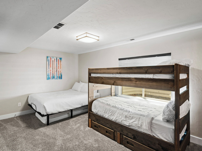 Bedroom 25