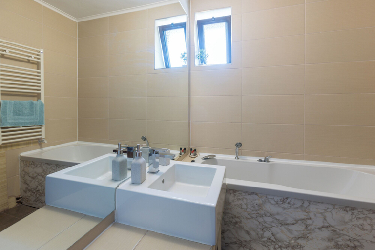 Bathroom 3, Villas Pine And Birch, Brasov