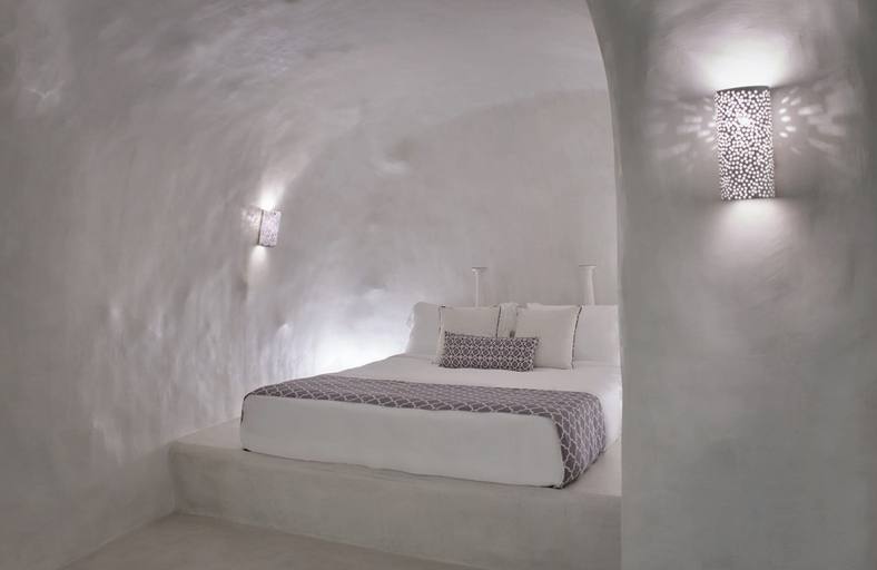 Bedroom 2, Villa Ioli With Stunning Caldera Views, South Aegean