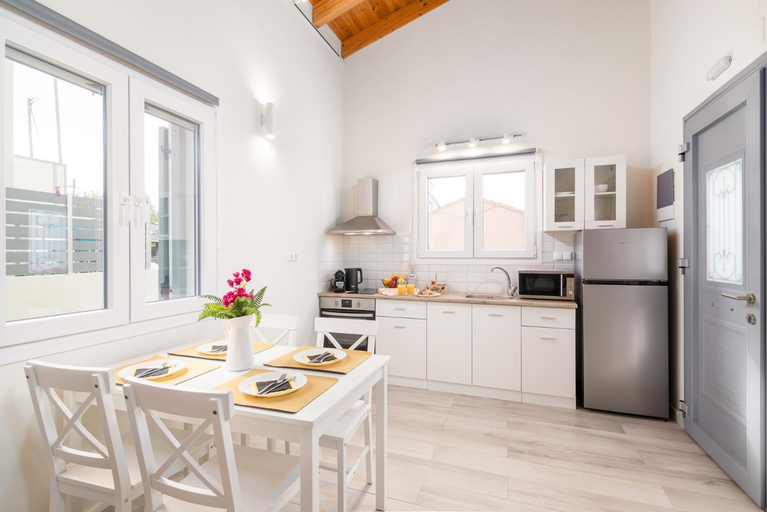 Others 3, Windrose Apartments - Shared Pool, Ionian Islands