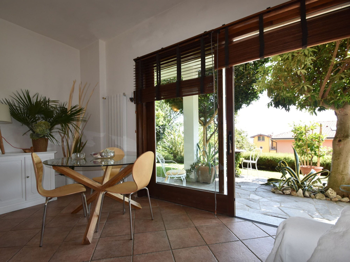 Others 4, Chalet by Lake Maggiore With Garden Views, Verbano-Cusio-Ossola