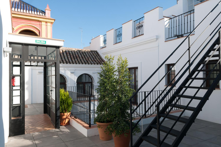 Exterior & Views 1, Suites Murillo Catedral, Sevilla